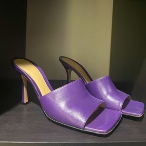 Bottega Veneta mules